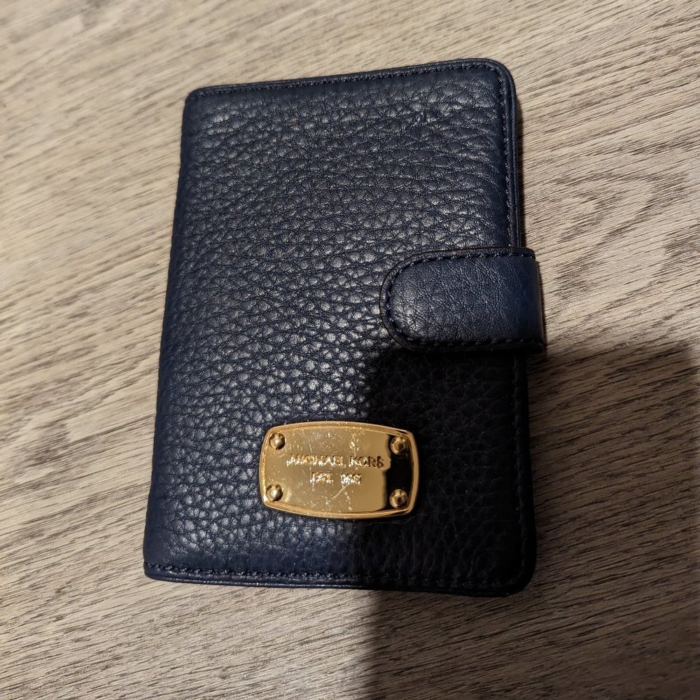 Michael kors passport wallet